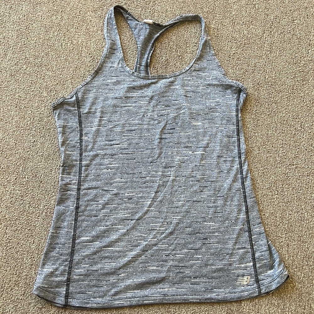 NEW BALANCE TANK TOP GRAY RACER BACK SIZE MEDIUM